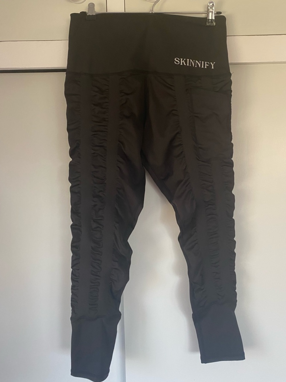 Skinnify Black Ruched Side High-Rise Leggings